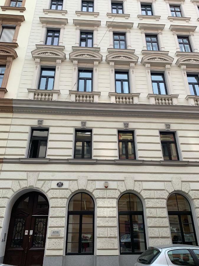 Vienna'S Most Charming Home Bagian luar foto